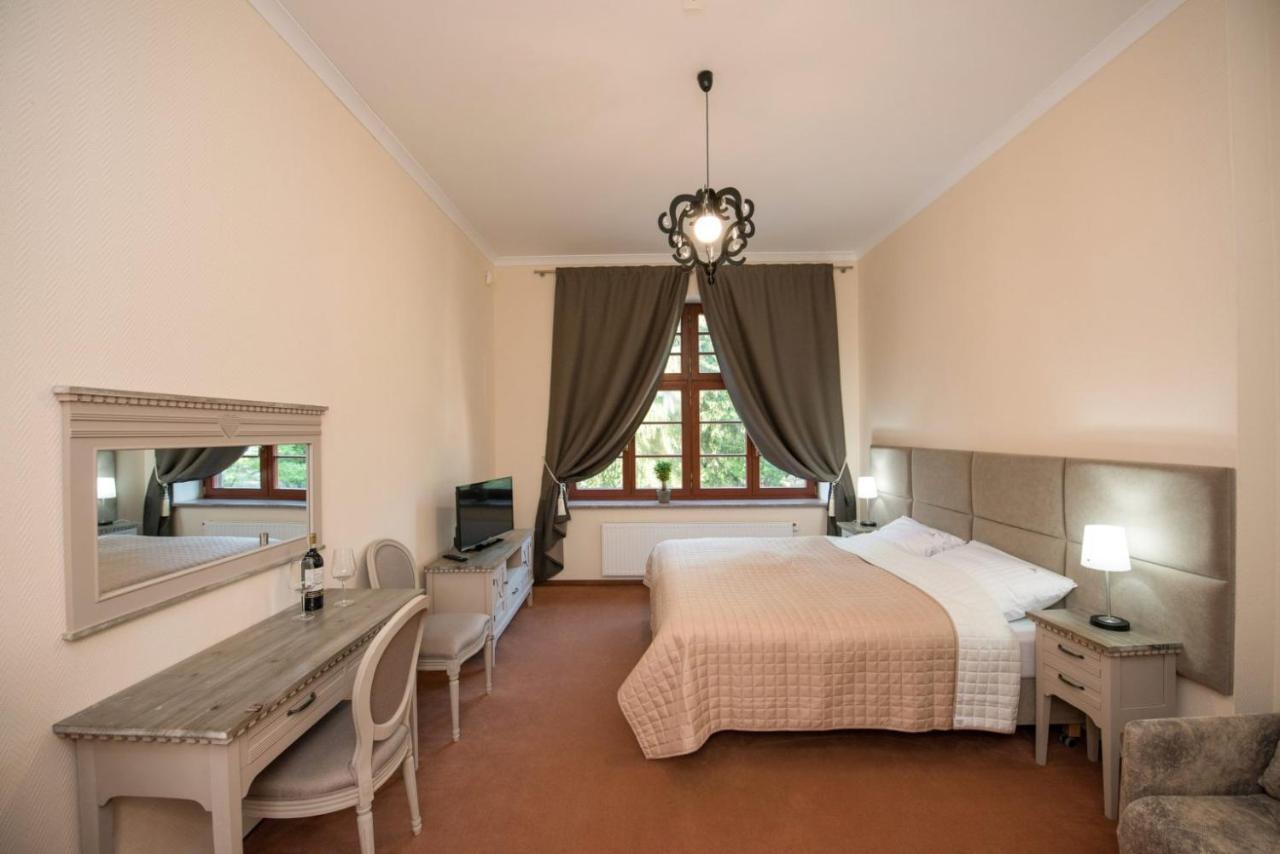 KAISERHOF B&B-Cesarski Dwór, budynek z nutą historii Krynica Morska Exterior foto